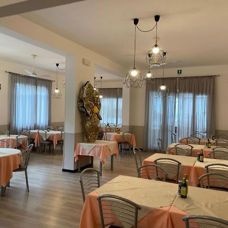 Hotel Vera Cesenatico Luaran gambar
