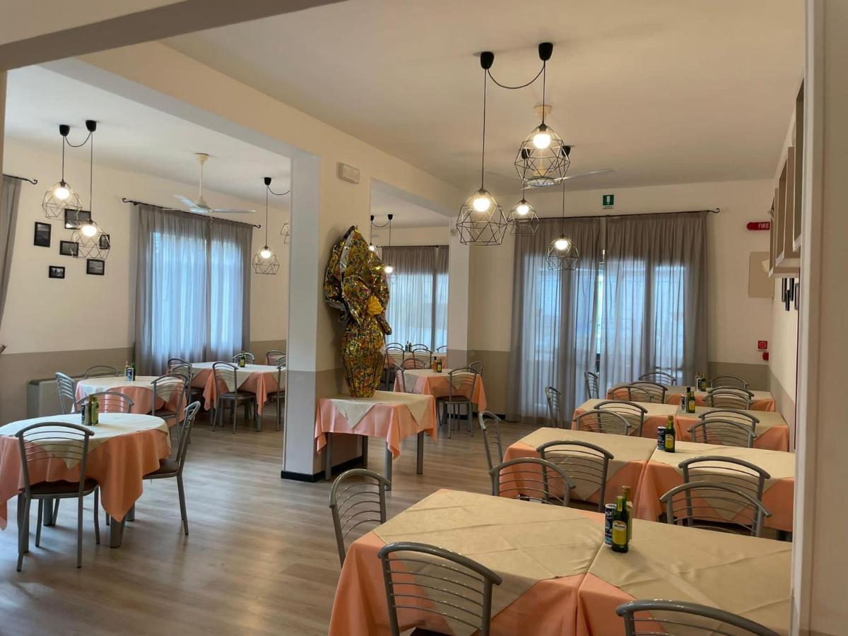 Hotel Vera Cesenatico Luaran gambar