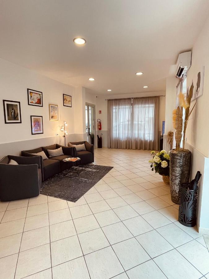 Hotel Vera Cesenatico Luaran gambar